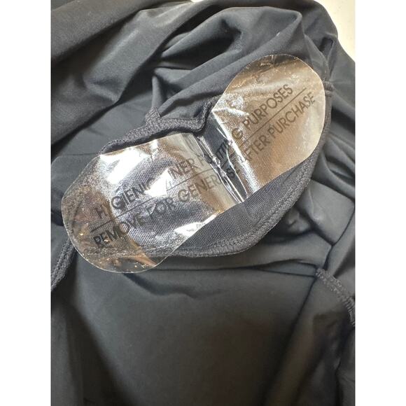 Torrid Active Cropped Swim Leggings NWT - Picture 6 of 7